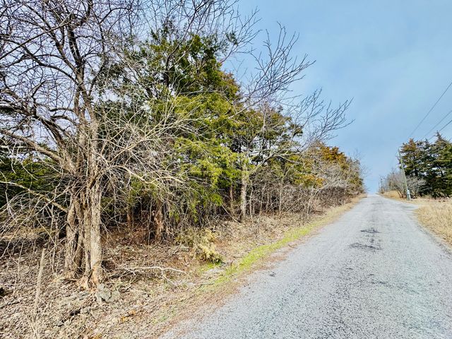 17140 S 1457 Road, Stockton, MO 65785