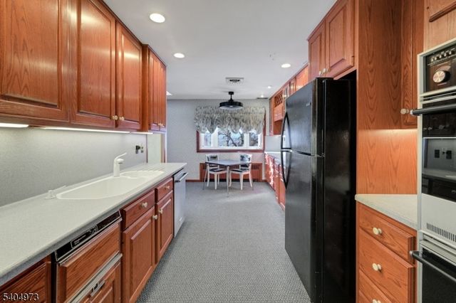 117 Yantacaw Brook Rd, Montclair Twp., NJ 07043