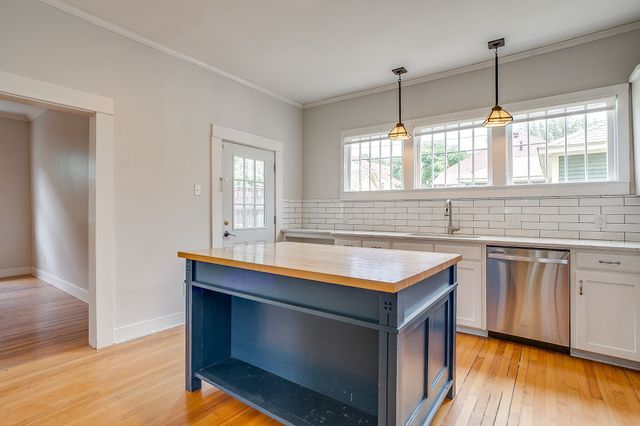 1805 Alston Avenue, Fort Worth, TX 76110