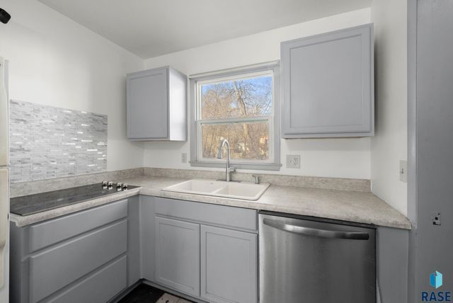 3005 Western Ave Avenue, Sioux Falls, SD 47105