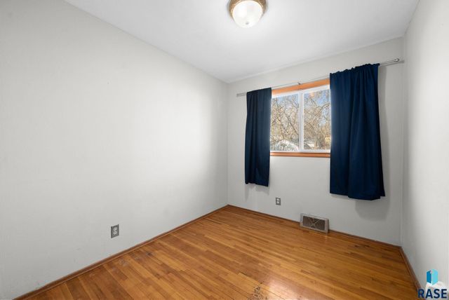 3005 Western Ave Avenue, Sioux Falls, SD 47105