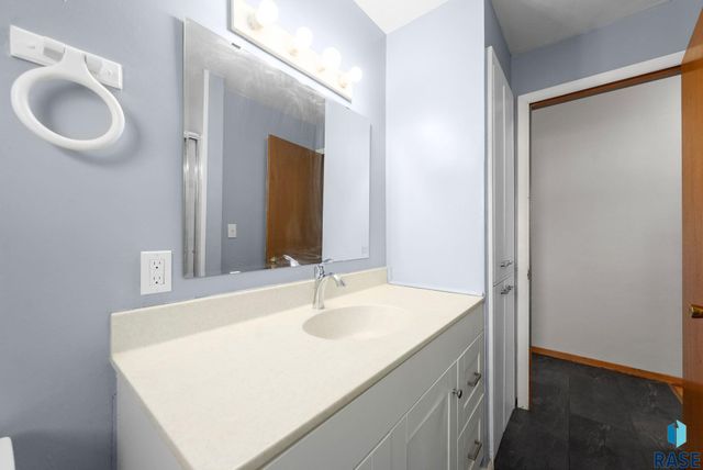 3005 Western Ave Avenue, Sioux Falls, SD 47105