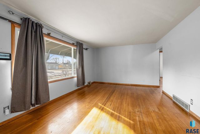 3005 Western Ave Avenue, Sioux Falls, SD 47105