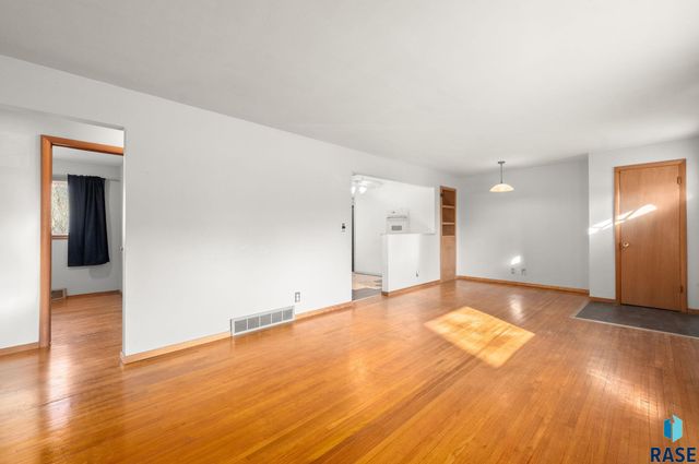 3005 Western Ave Avenue, Sioux Falls, SD 47105