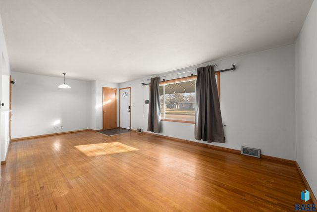 3005 Western Ave Avenue, Sioux Falls, SD 47105