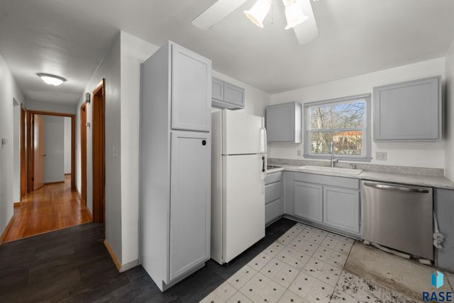 3005 Western Ave Avenue, Sioux Falls, SD 47105