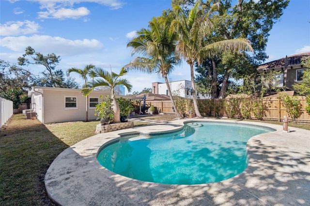 805 N LINCOLN AVENUE, Tampa, FL 33609