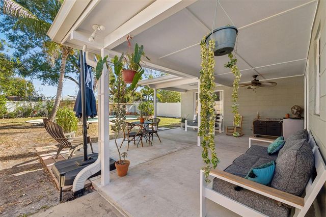 805 N LINCOLN AVENUE, Tampa, FL 33609