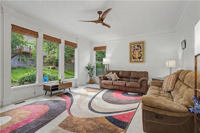 7228 Widmer Road, Shawnee, KS 66216