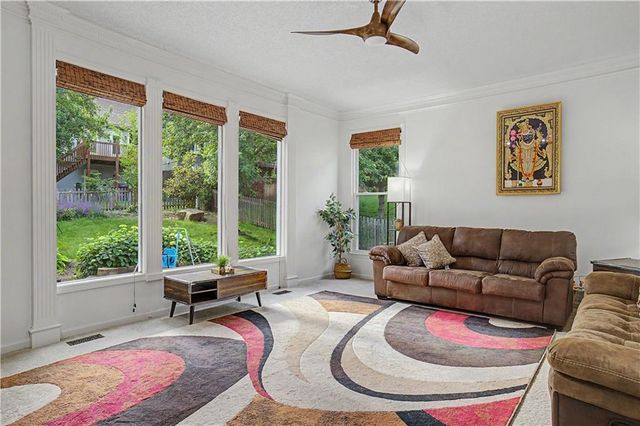 7228 Widmer Road, Shawnee, KS 66216