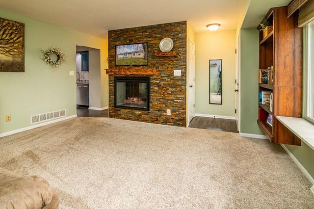 1509 Hillside LANE, Watertown, WI 53098