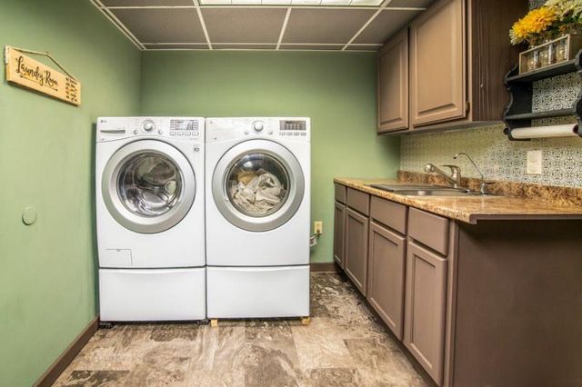 1509 Hillside LANE, Watertown, WI 53098