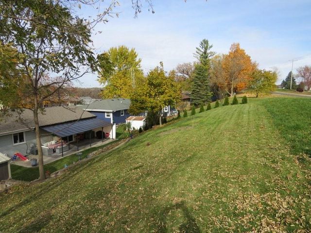 1509 Hillside LANE, Watertown, WI 53098