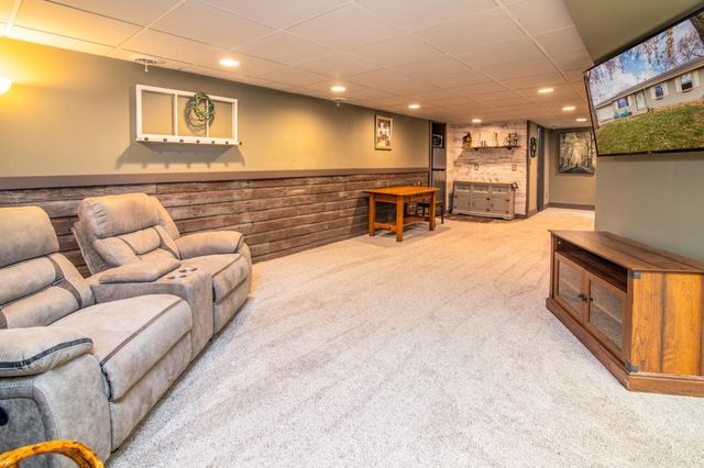 1509 Hillside LANE, Watertown, WI 53098