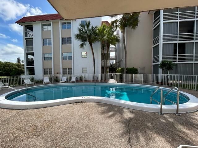 3601 Inverrary Drive 306, Lauderhill, FL 33319