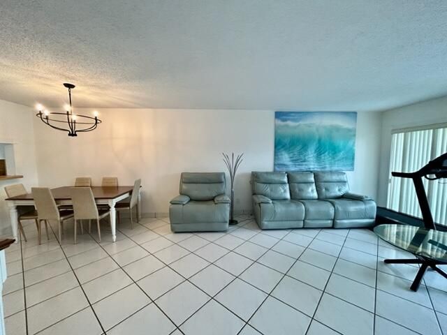 3601 Inverrary Drive 306, Lauderhill, FL 33319