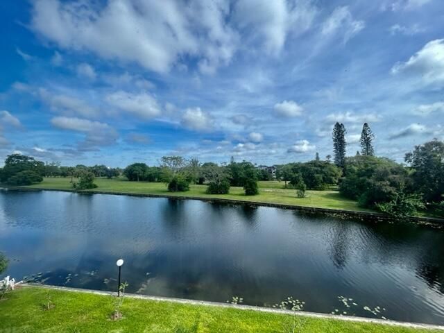 3601 Inverrary Drive 306, Lauderhill, FL 33319
