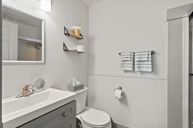 1804 N SOUTHEAST TRAILS, Columbia, MO 65202