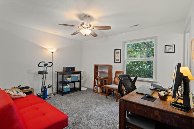 1804 N SOUTHEAST TRAILS, Columbia, MO 65202