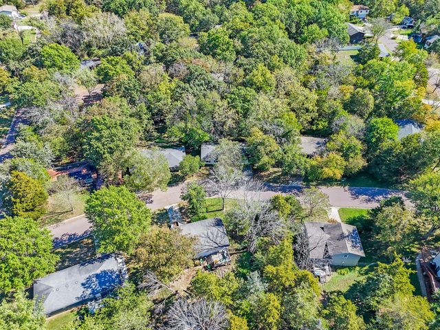 1804 N SOUTHEAST TRAILS, Columbia, MO 65202