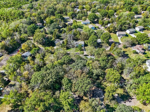 1804 N SOUTHEAST TRAILS, Columbia, MO 65202