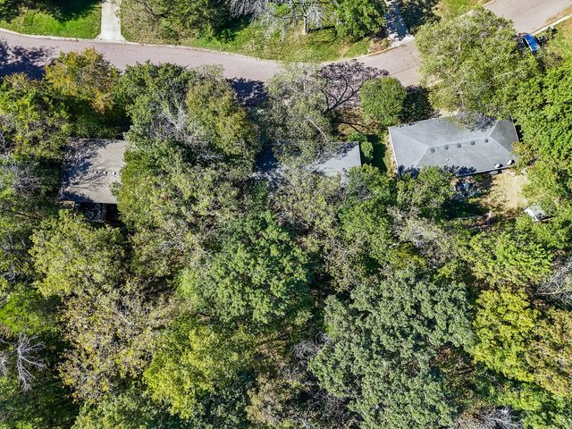 1804 N SOUTHEAST TRAILS, Columbia, MO 65202