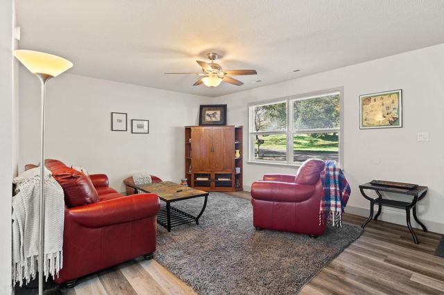 1804 N SOUTHEAST TRAILS, Columbia, MO 65202