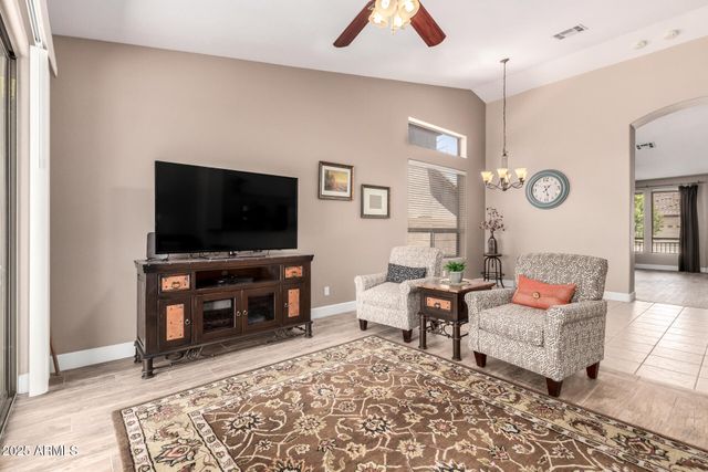 526 N MERINO --, Mesa, AZ 85205