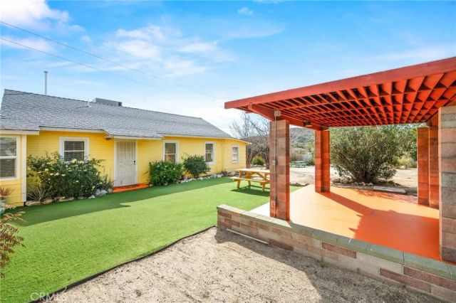 49570 Park Avenue, Morongo Valley, CA 92256