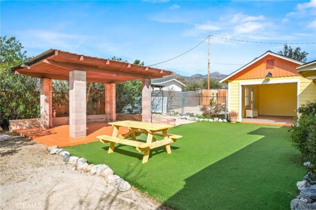 49570 Park Avenue, Morongo Valley, CA 92256