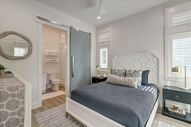 204 Round Road, Port Aransas, TX 78373