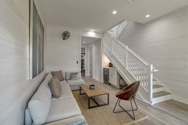 204 Round Road, Port Aransas, TX 78373