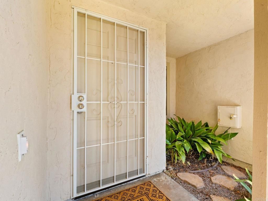 6726 28 Antilope Street 6726-28, Carlsbad, CA 92009 — photo 5