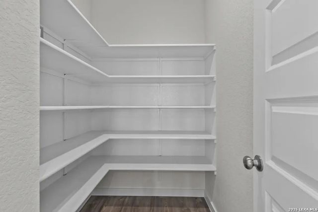 9942 Chavaneaux Lndg, San Antonio, TX 78221