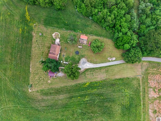 318 Brasher Rd, Kuttawa, KY 42055