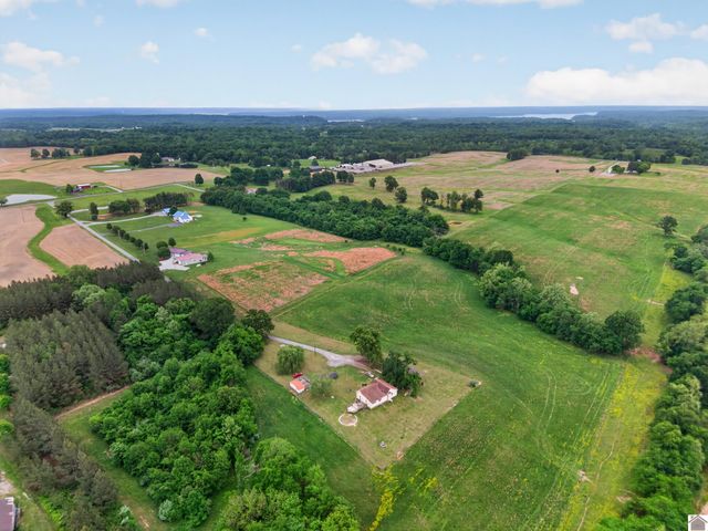 318 Brasher Rd, Kuttawa, KY 42055