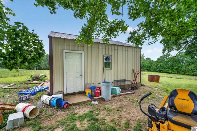 318 Brasher Rd, Kuttawa, KY 42055