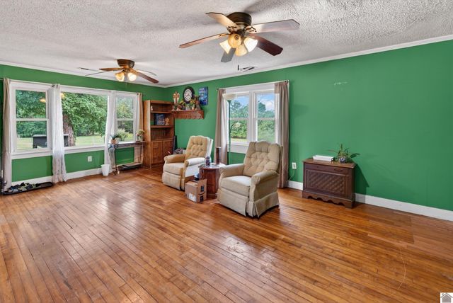 318 Brasher Rd, Kuttawa, KY 42055