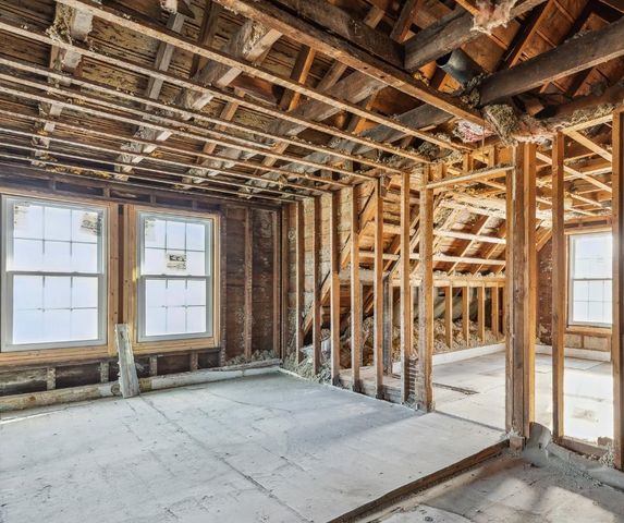 99 Depot Street, Hartford, VT 05001