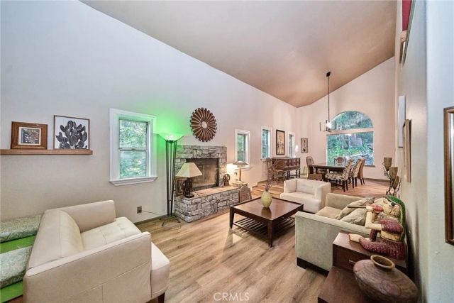 23891 Lakeview, Crestline, CA 92325