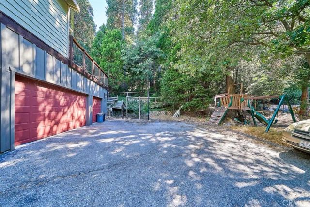 23891 Lakeview, Crestline, CA 92325