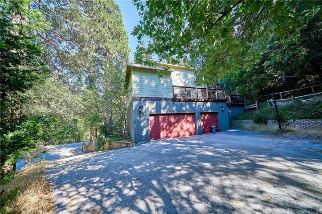 23891 Lakeview, Crestline, CA 92325