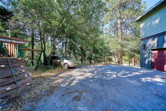 23891 Lakeview, Crestline, CA 92325