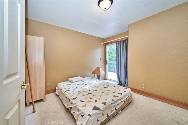 23891 Lakeview, Crestline, CA 92325