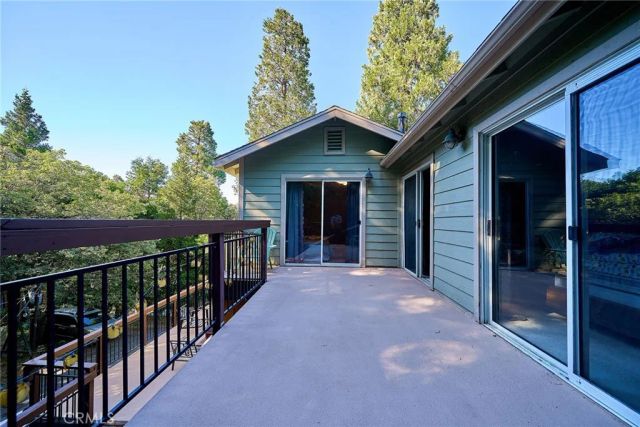 23891 Lakeview, Crestline, CA 92325