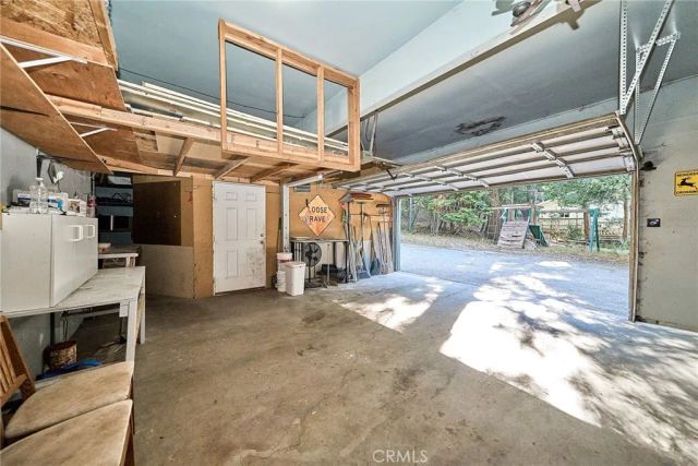 23891 Lakeview, Crestline, CA 92325