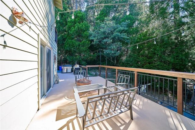 23891 Lakeview, Crestline, CA 92325