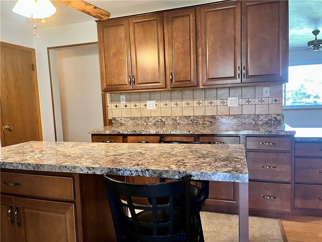 3911 Hickory Hill Rd, Murrysville, PA 15668