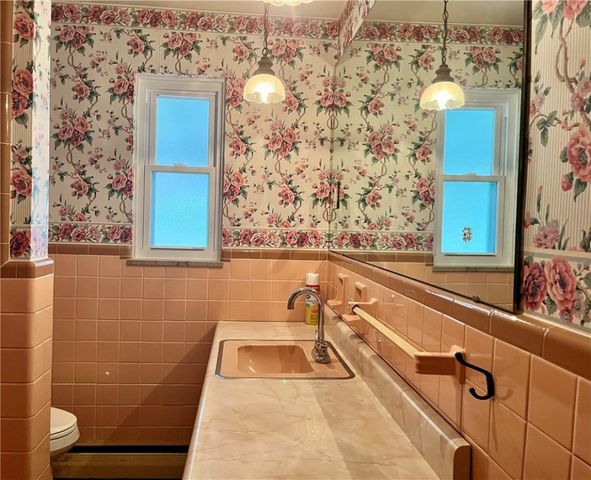 3911 Hickory Hill Rd, Murrysville, PA 15668