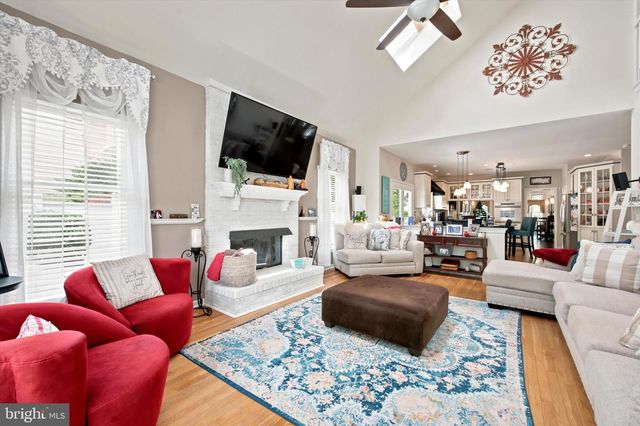 100 LINDA CIR, Downingtown, PA 19335